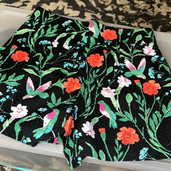 NEW! KATE SPADE ♠️ Size 4 JARDIN TILE JACQUARD Shorts Scenic Route - Picture 9 of 10